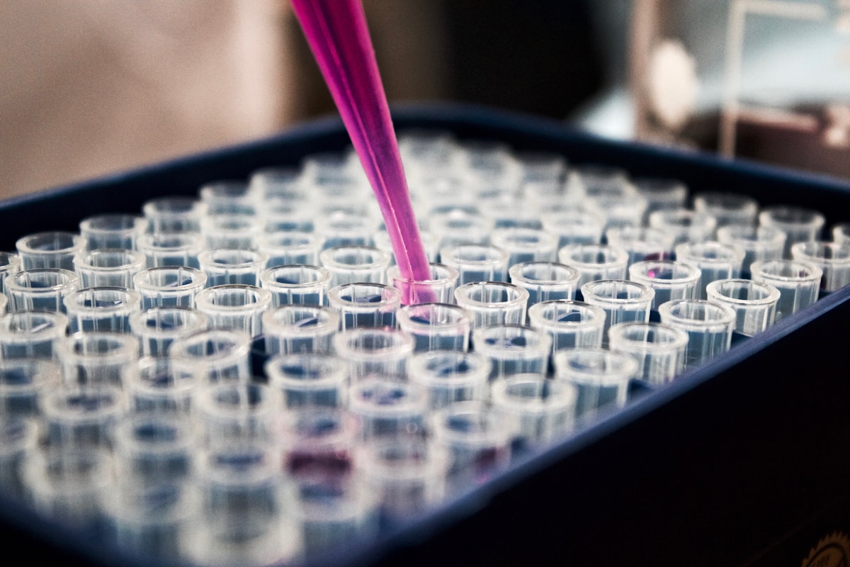 Forensic Genetic Genealogy and DNA Analysis Technology